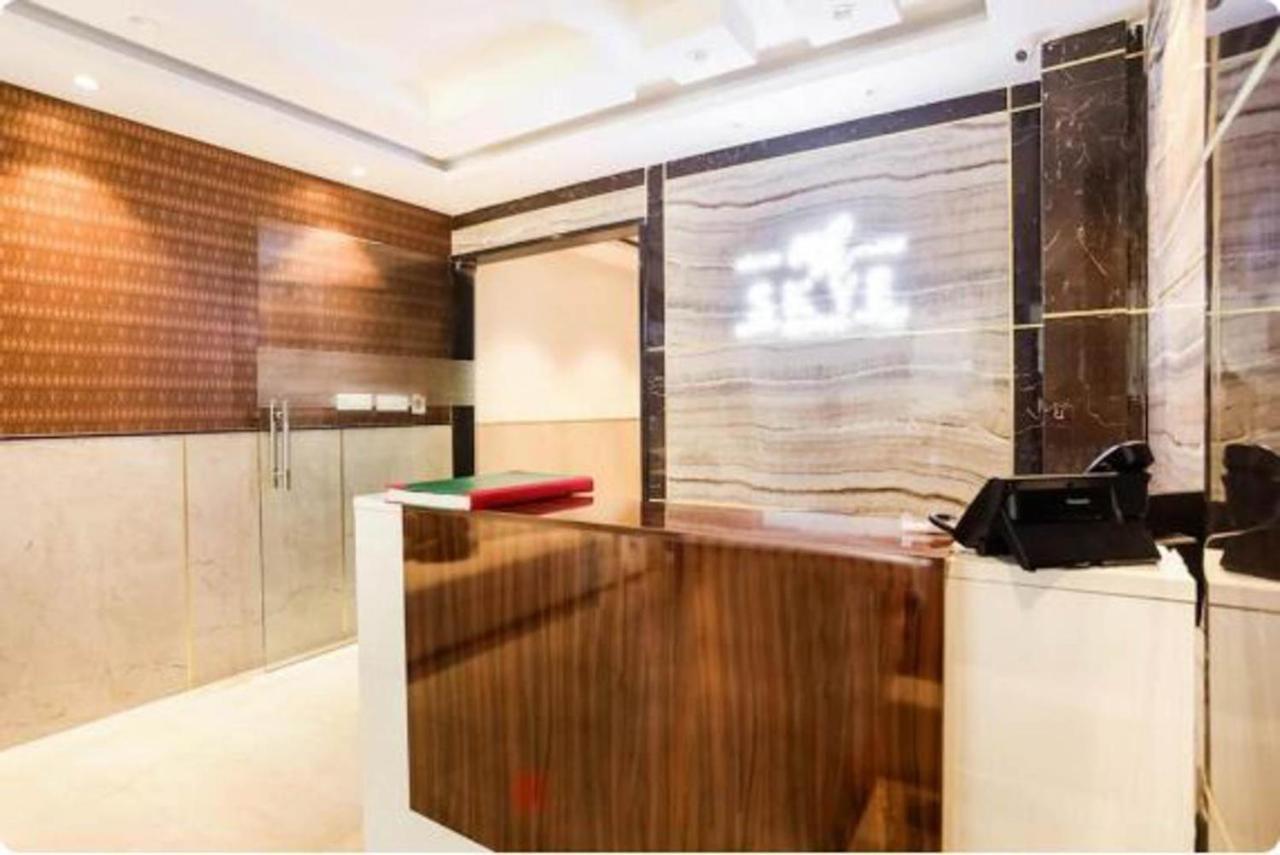Hotel Royal Sky Luxury Near Delhi Airport نيودلهي المظهر الخارجي الصورة