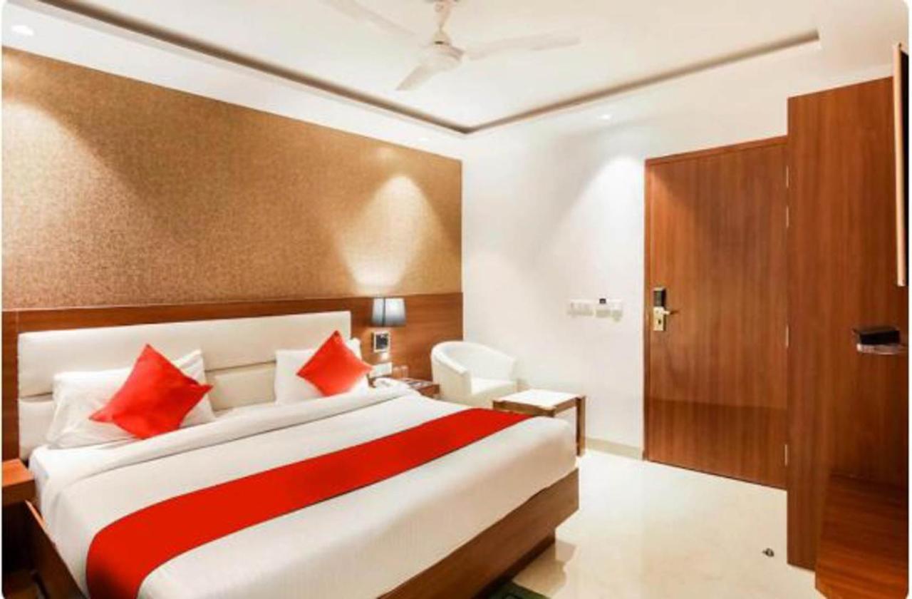 Hotel Royal Sky Luxury Near Delhi Airport نيودلهي المظهر الخارجي الصورة