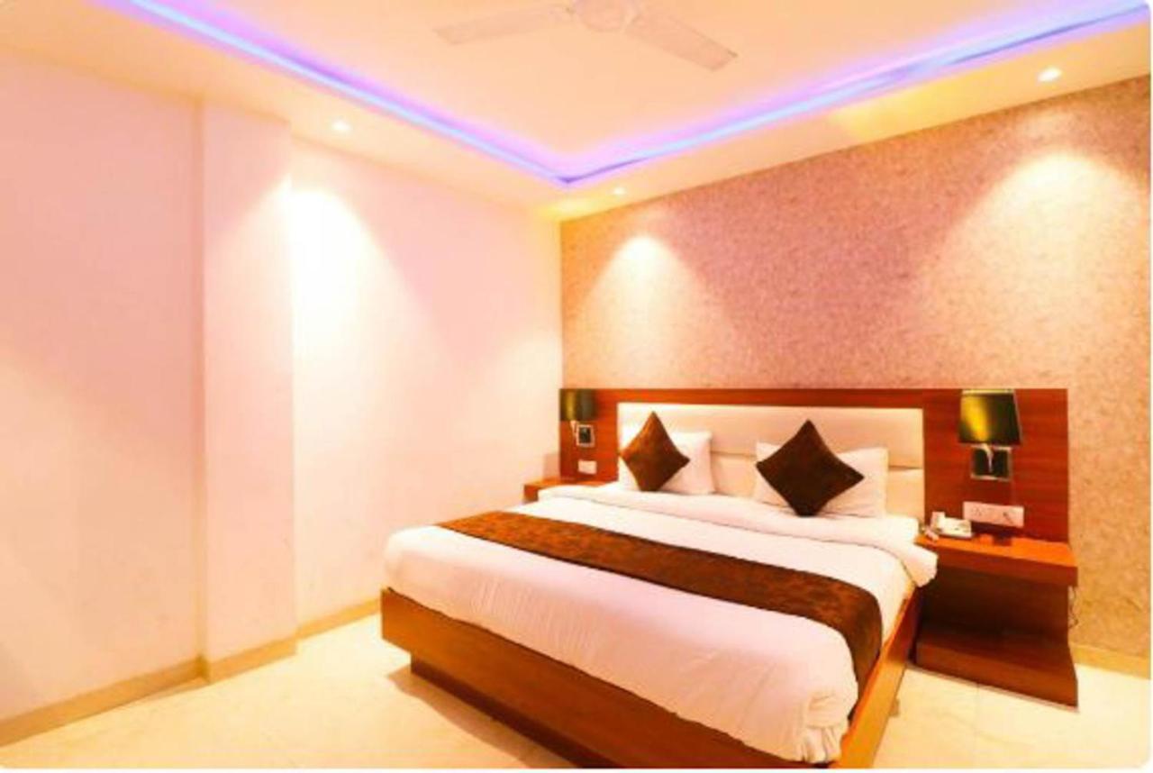 Hotel Royal Sky Luxury Near Delhi Airport نيودلهي المظهر الخارجي الصورة