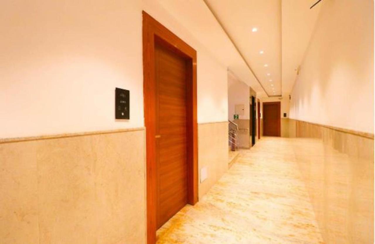 Hotel Royal Sky Luxury Near Delhi Airport نيودلهي المظهر الخارجي الصورة